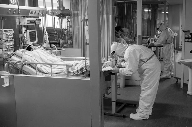 doctor-at-hospital-in-wuhan-dies-after-treating-patients-with-coronavirus_meitu_7.jpg