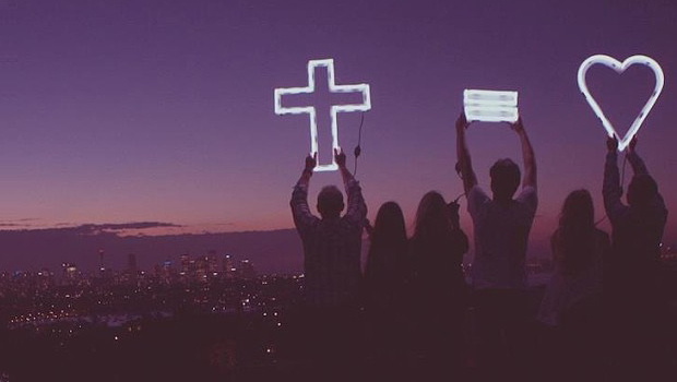 carrying-the-cross-hillsong-collected.jpg